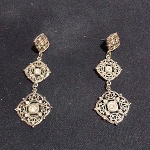 Dangle Earrings with Cute Spanish Floral Design